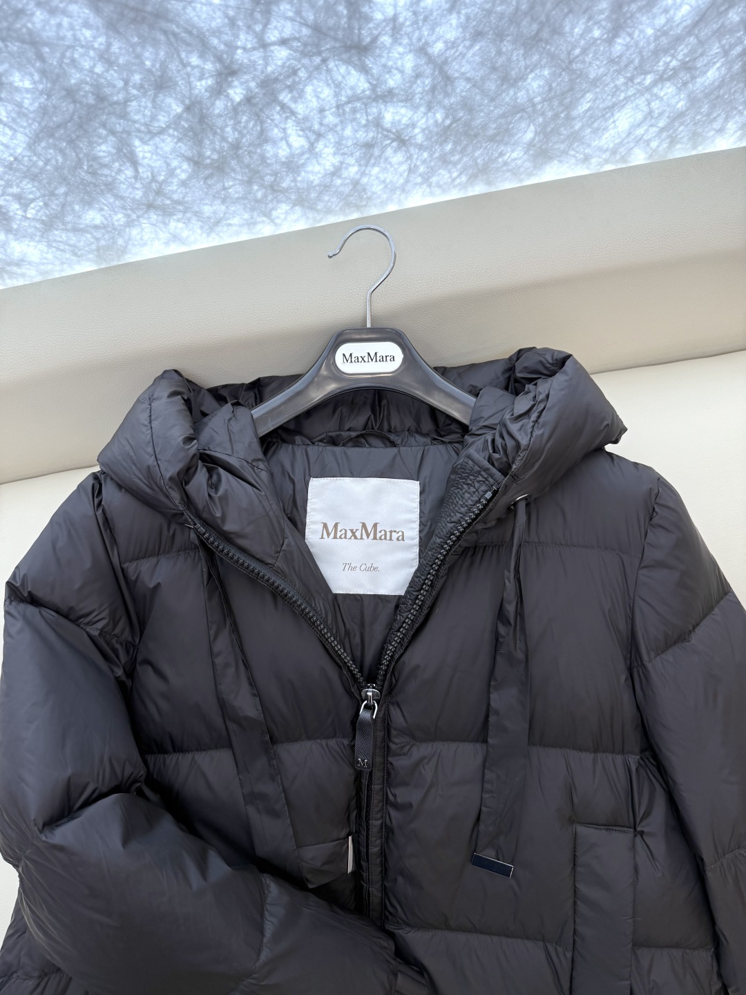 M238#新款羽绒服⚠️。
max mara  原标顶级货 90% 鹅绒羽绒服 
米白色 咖色 棕色 黑