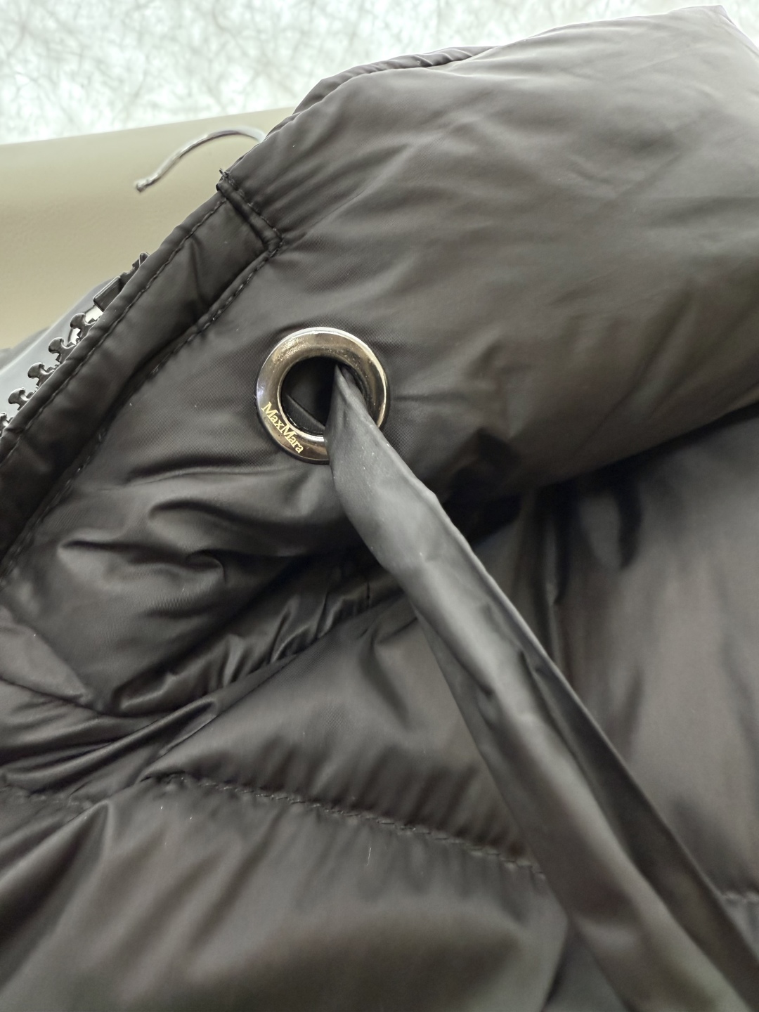 M238#新款羽绒服⚠️。
max mara  原标顶级货 90% 鹅绒羽绒服 
米白色 咖色 棕色 黑