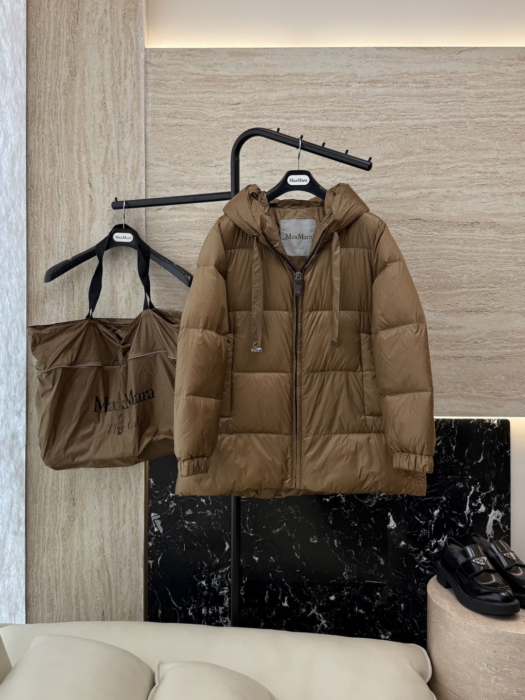 M238#新款羽绒服⚠️。
max mara  原标顶级货 90% 鹅绒羽绒服 
米白色 咖色 棕色 黑