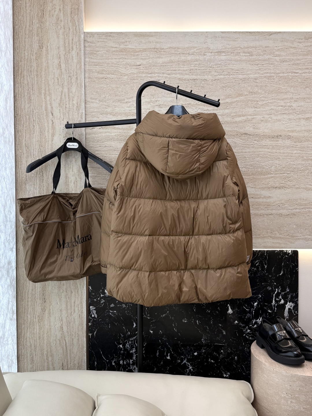 M238#新款羽绒服⚠️。
max mara  原标顶级货 90% 鹅绒羽绒服 
米白色 咖色 棕色 黑