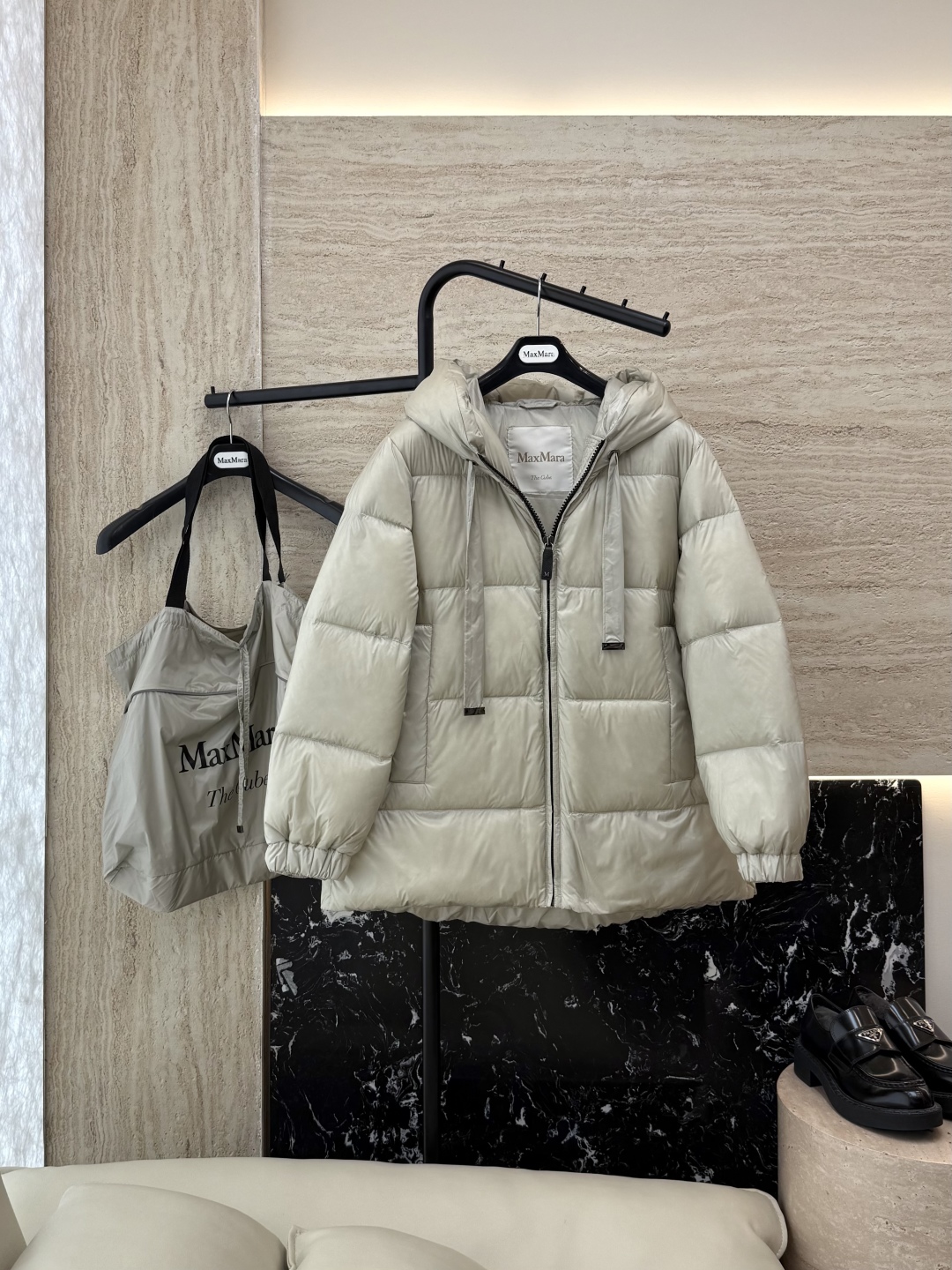 M238#新款羽绒服⚠️。
max mara  原标顶级货 90% 鹅绒羽绒服 
米白色 咖色 棕色 黑