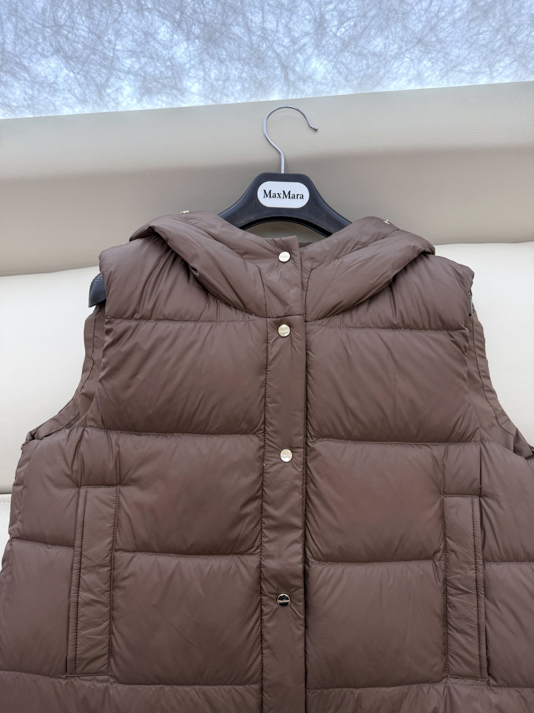 M287#新款羽绒服⚠️2025。
max 配原包装 原标顶级版 两面穿 羽绒马甲 90% 鹅绒羽绒服 
