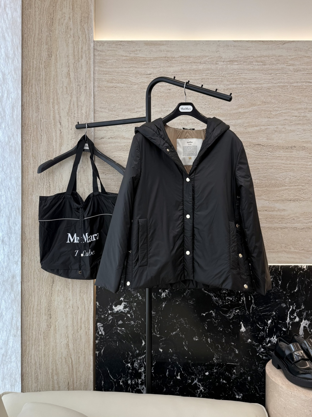 NO:475292,With dust bag M664# new camel velvet jacket Max snap button 48 camel velvet 4 mulberry silk Imported fabric camel velvet cotton jacket Black dark gray Clay lime white 38/40/42 Size PS This price includes primary color high-quality cloth bag storage bag, alexander wang19860909配防尘袋M664#新款驼绒服 Max按扣款 48 骆驼绒 4桑蚕丝 进口面料 骆驼绒棉服 黑色 深灰色 咖色 石灰白色 38/40/42 码 PS此价格含原色高品质布包收纳袋,,alexander wang,Women's clothing