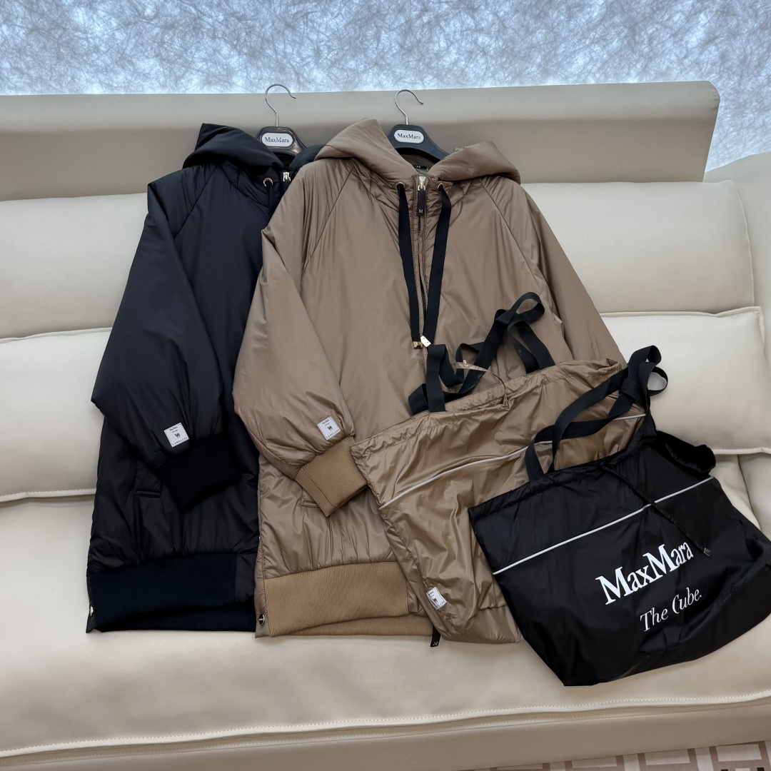 M666#新款驼绒服⚠️2025。
Max 48% 骆驼绒 4%桑蚕丝 进口面料 骆驼绒长棉服 黑色 咖