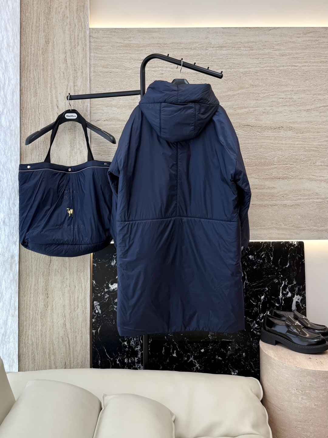 M694#新款驼绒服⚠️2025。
Max 48% 骆驼绒 4%桑蚕丝 进口面料 骆驼绒长袖外套 咖色 