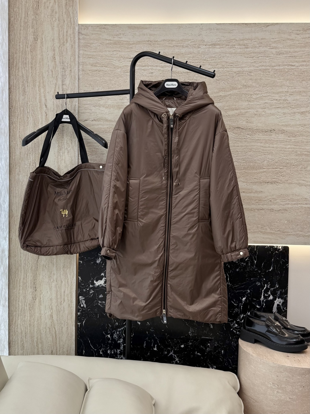 NO:476987,With dust bag M694# new camel fur jacket Max 48 camel fur 4 mulberry silk Imported fabric camel fur long-sleeved jacket Clay Navy Blue 38/40/42 Size PS This price includes primary color high-quality cloth bag storage bag, Jackets & coats, alexander wang19860909配防尘袋M694#新款驼绒服 Max 48 骆驼绒 4桑蚕丝 进口面料 骆驼绒长袖外套 咖色 藏青色 38/40/42 码 PS此价格含原色高品质布包收纳袋,,jackets & coats,alexander wang,Women's clothing