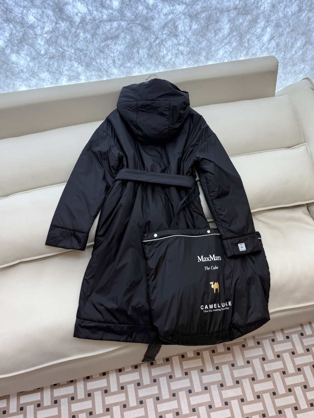 M683#新款驼绒服⚠️2025。
Max 48% 骆驼绒 4%桑蚕丝 进口面料 骆驼绒长袖外套 咖色 