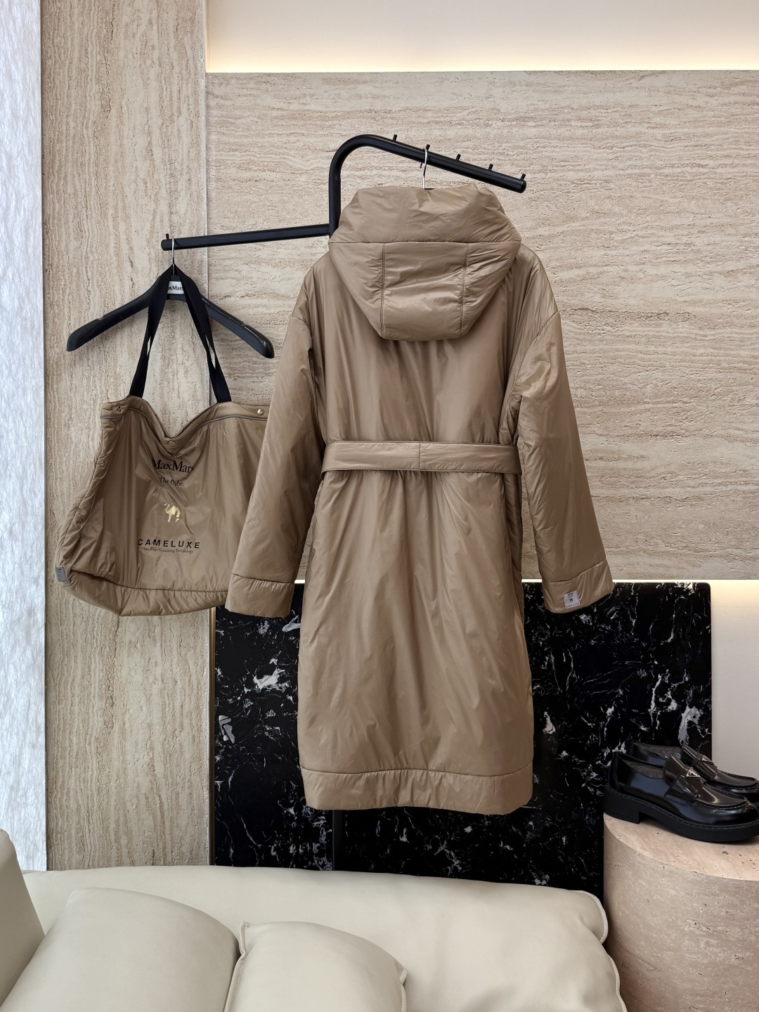 M683#新款驼绒服⚠️2025。
Max 48% 骆驼绒 4%桑蚕丝 进口面料 骆驼绒长袖外套 咖色 