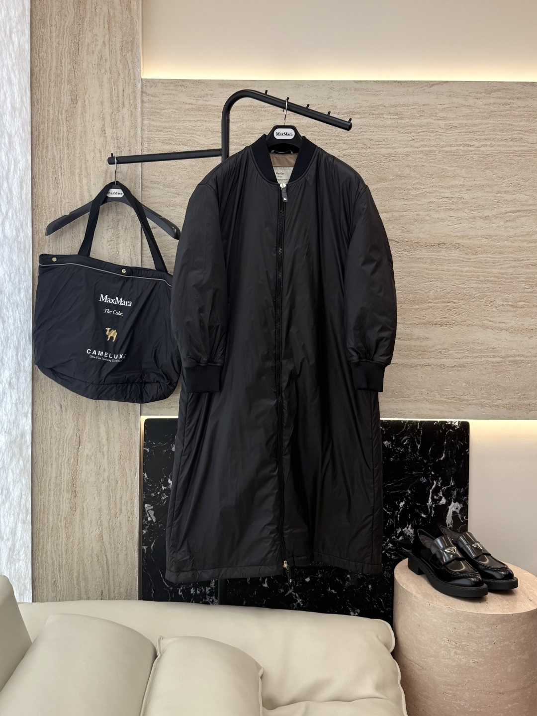 NO:477043,With dust bag M685# new camel fur jacket Max 48 camel fur 4 mulberry silk Imported fabric camel fur long-sleeved jacket Clay Navy Black 38/40/42 Size PS This price includes primary color high-quality cloth bag storage bag, Jackets & coats, alexander wang19860909配防尘袋M685#新款驼绒服 Max 48 骆驼绒 4桑蚕丝 进口面料 骆驼绒长袖外套 咖色 藏青色 黑色 38/40/42 码 PS此价格含原色高品质布包收纳袋,,jackets & coats,alexander wang,Women's clothing