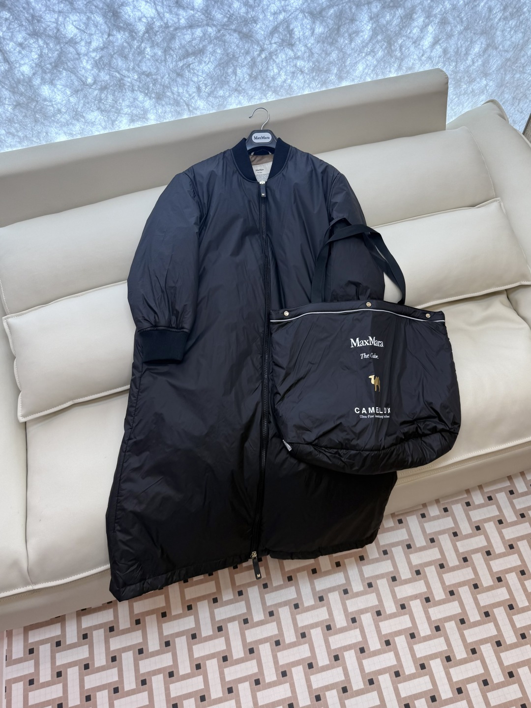 M685#新款驼绒服⚠️2025。
Max 48% 骆驼绒 4%桑蚕丝 进口面料 骆驼绒长袖外套 咖色 