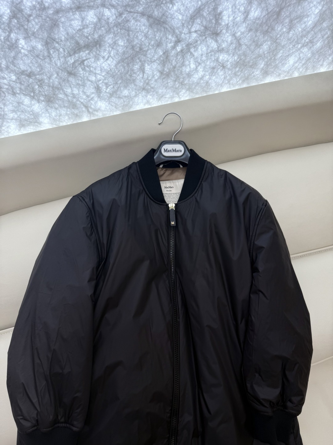 M685#新款驼绒服⚠️2025。
Max 48% 骆驼绒 4%桑蚕丝 进口面料 骆驼绒长袖外套 咖色 