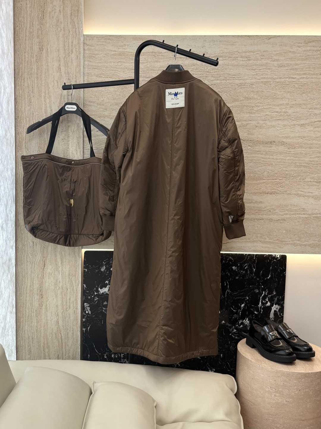 M685#新款驼绒服⚠️2025。
Max 48% 骆驼绒 4%桑蚕丝 进口面料 骆驼绒长袖外套 咖色 