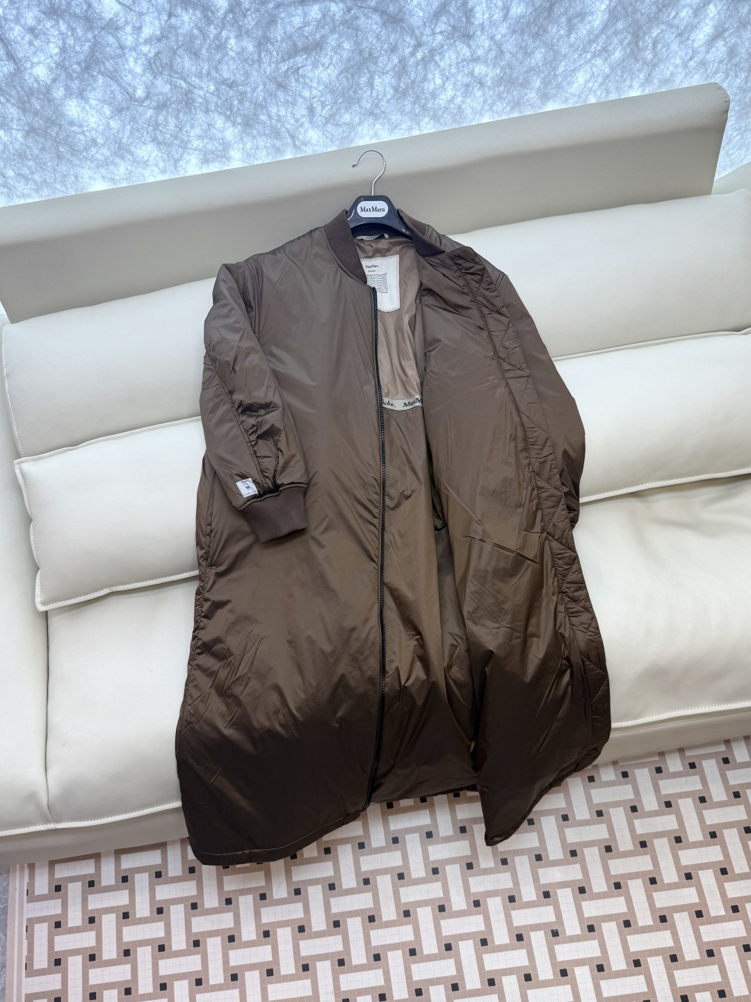 M685#新款驼绒服⚠️2025。
Max 48% 骆驼绒 4%桑蚕丝 进口面料 骆驼绒长袖外套 咖色 