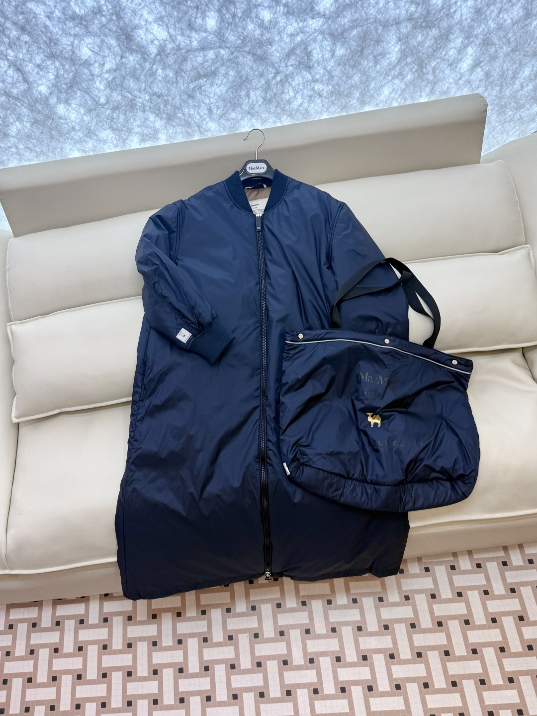 M685#新款驼绒服⚠️2025。
Max 48% 骆驼绒 4%桑蚕丝 进口面料 骆驼绒长袖外套 咖色 