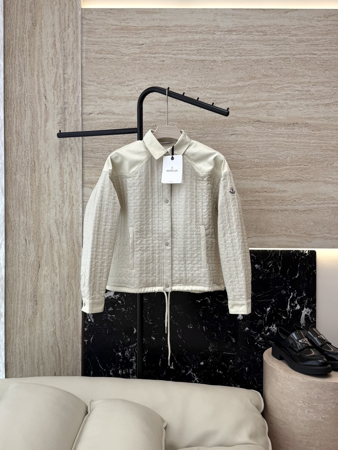 NO:477020,QQ0121# new cotton jacket Mon masked long sleeve waffle long sleeve cotton jacket off white 36/38/40,,Moncler,alexander wang19860909QQ0121#新款棉服 Mon 蒙口 长袖 华夫格长袖棉服 米白色 36/38/40,,Moncler,alexander wang,Women's clothing