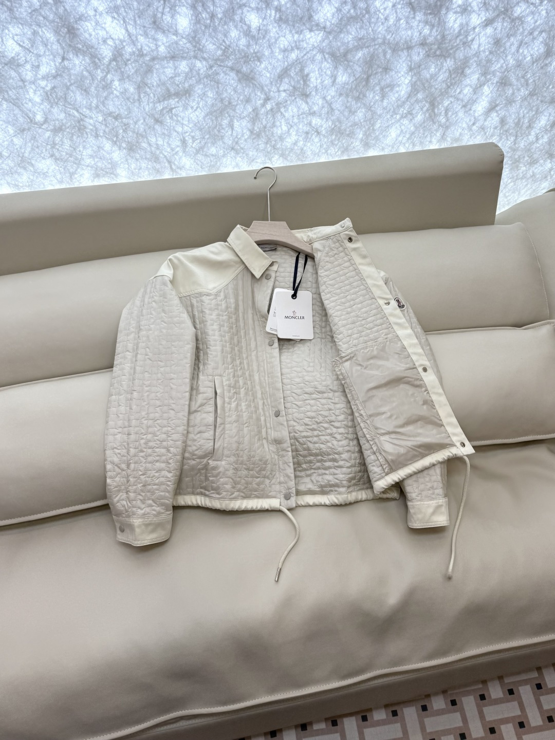 QQ0121#新款棉服⚠️。
Mon 蒙口 长袖 华夫格长袖棉服 米白色 36/38/40