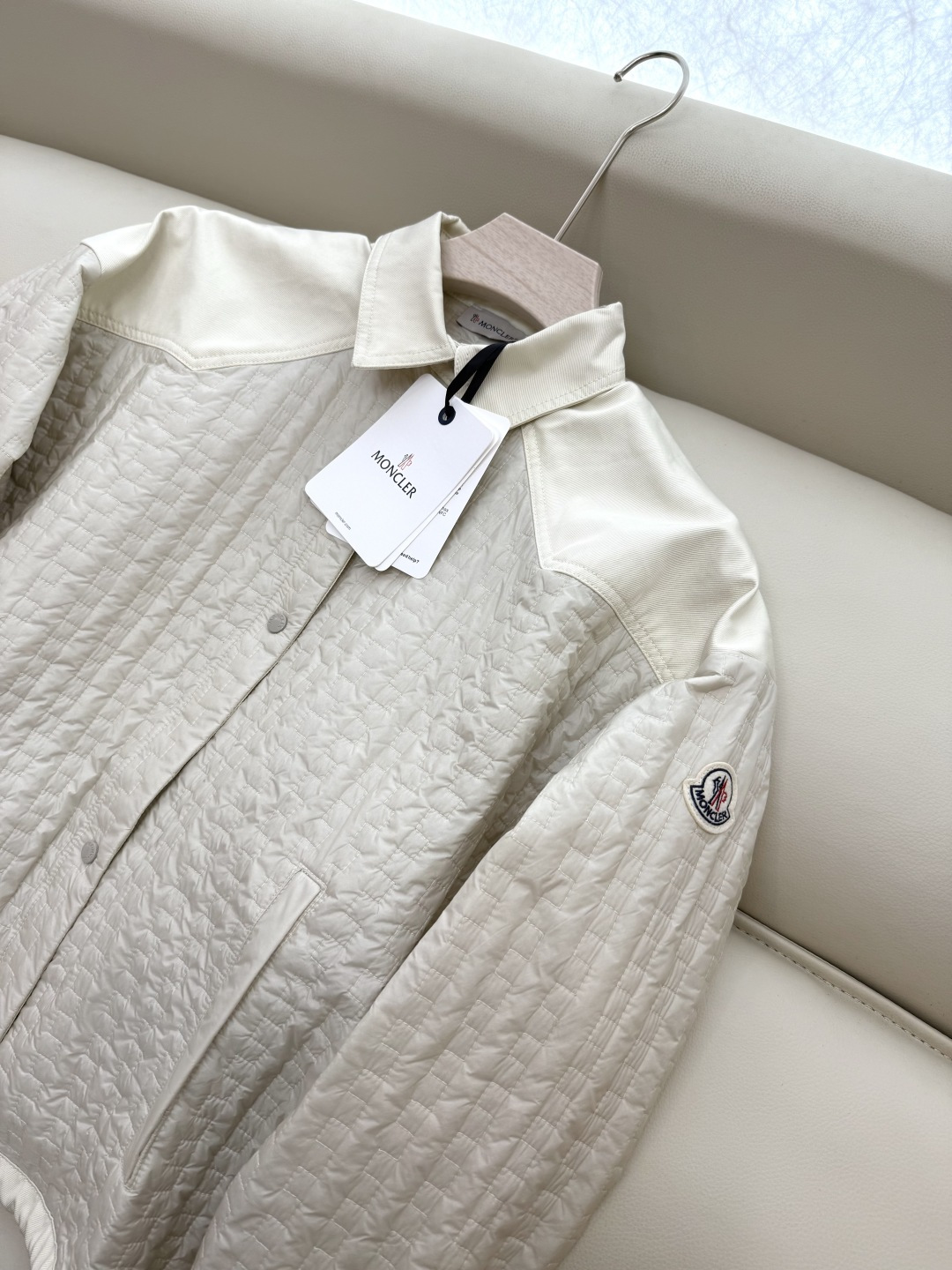 QQ0121#新款棉服⚠️。
Mon 蒙口 长袖 华夫格长袖棉服 米白色 36/38/40