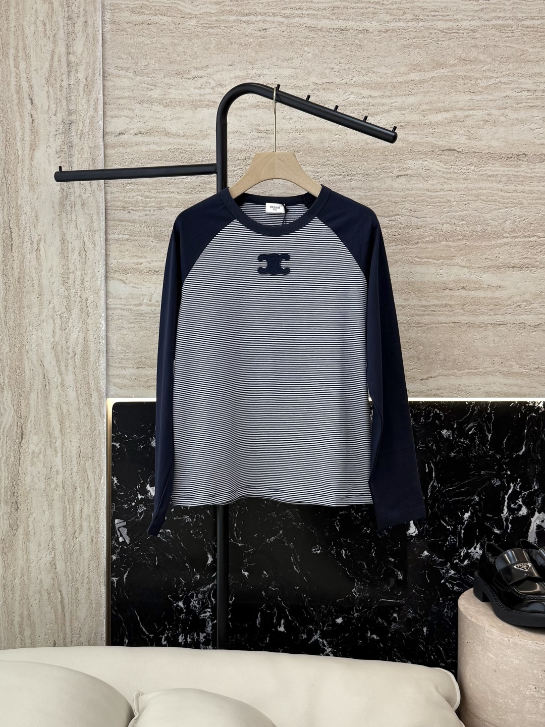 NO:477015,QG0120# new long-sleeved T-shirt Celine striped spliced ​​long-sleeved T-shirt SML, celine,tees, t-shirt,alexander wang19860909QG0120#新款长袖T恤 Celine 条纹拼接款 长袖T恤 SML,,celine,tees，t-shirt,alexander wang,Women's clothing