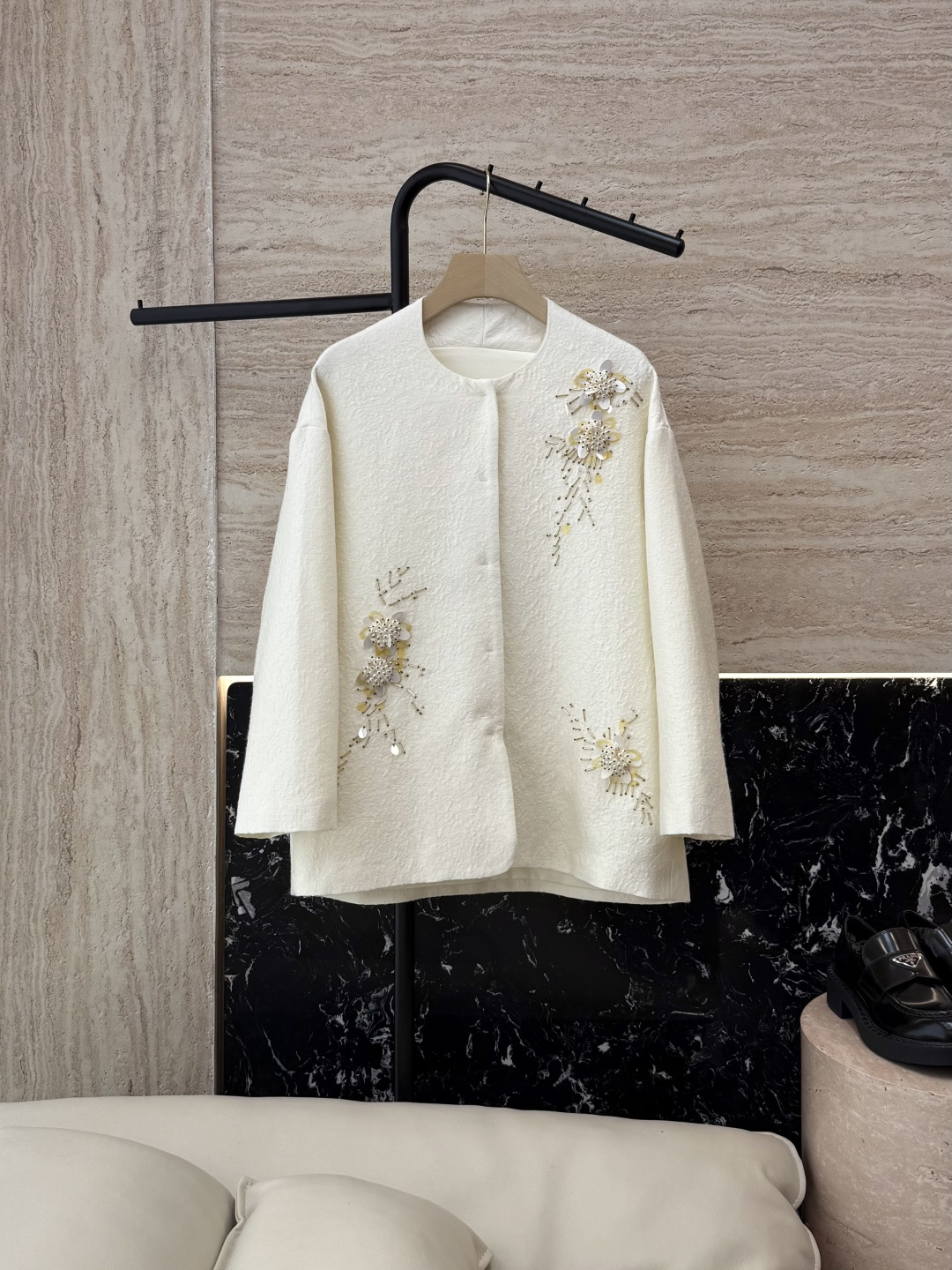 NO:477044,YML044# new jacket Super Heavy Industry Silk 12 Silk 88 Wool Fully Handmade Beaded Jacket Black Milk White SMLXL,,jackets & coats,real silk,alexander wang19860909YML044#新款外套 超级重工丝毛12真丝 88 羊毛 全手工钉珠 外套 黑色 奶白色 SMLXL,,jackets & coats,real silk,alexander wang,Women's clothing