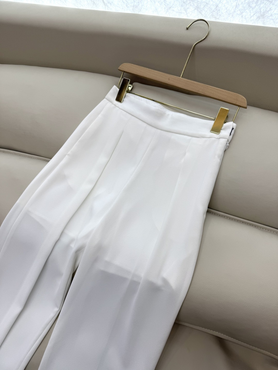 YML045#新款套装⚠️。
Max 醋酸马甲➕长裤 套装 黑色 米白色 36/38/40/42 