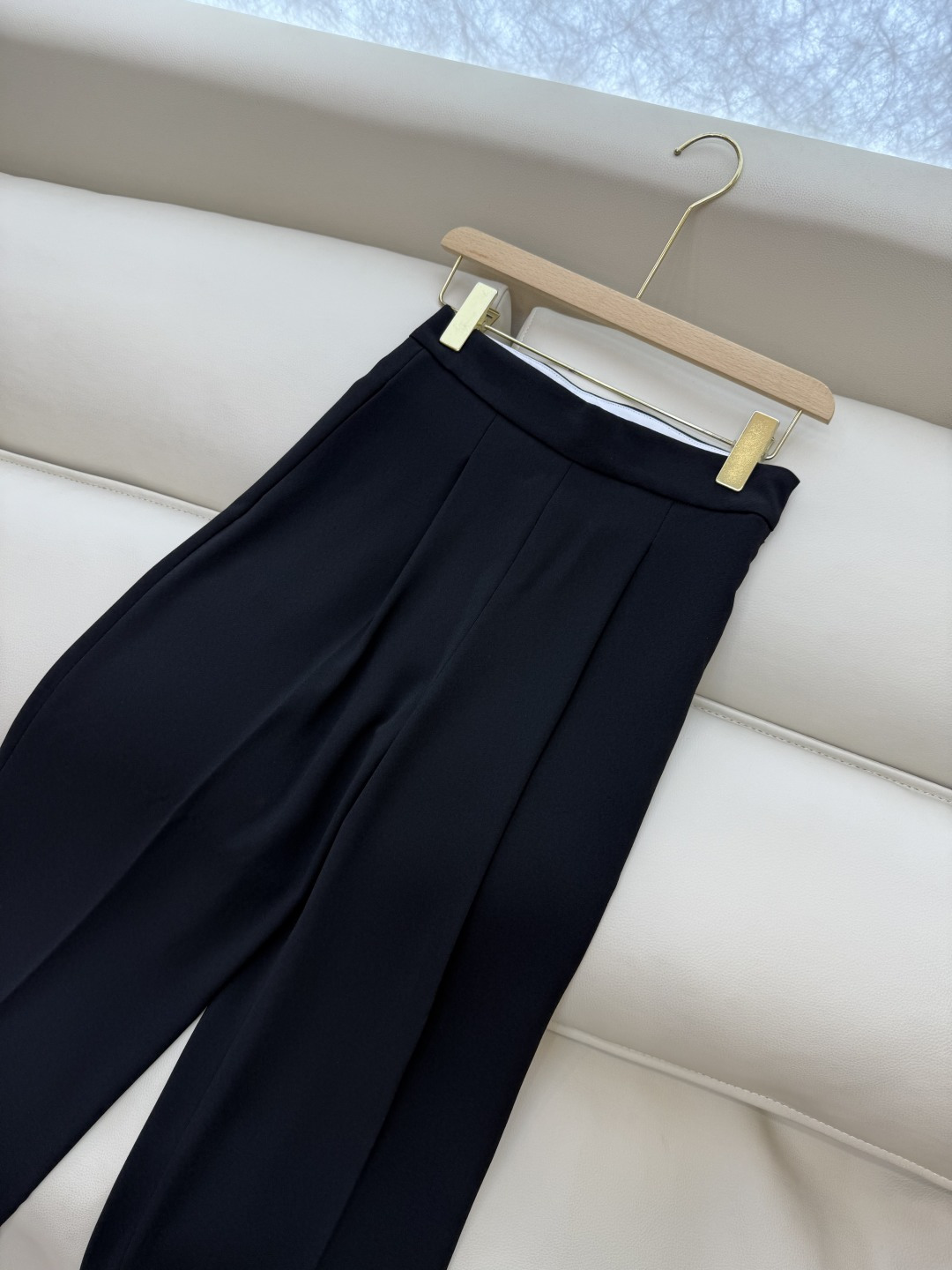 YML045#新款套装⚠️。
Max 醋酸马甲➕长裤 套装 黑色 米白色 36/38/40/42 