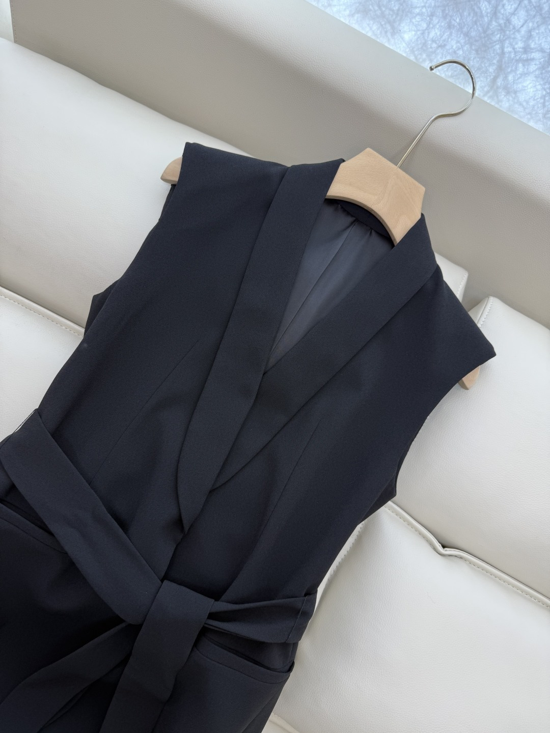 YML045#新款套装⚠️。
Max 醋酸马甲➕长裤 套装 黑色 米白色 36/38/40/42 