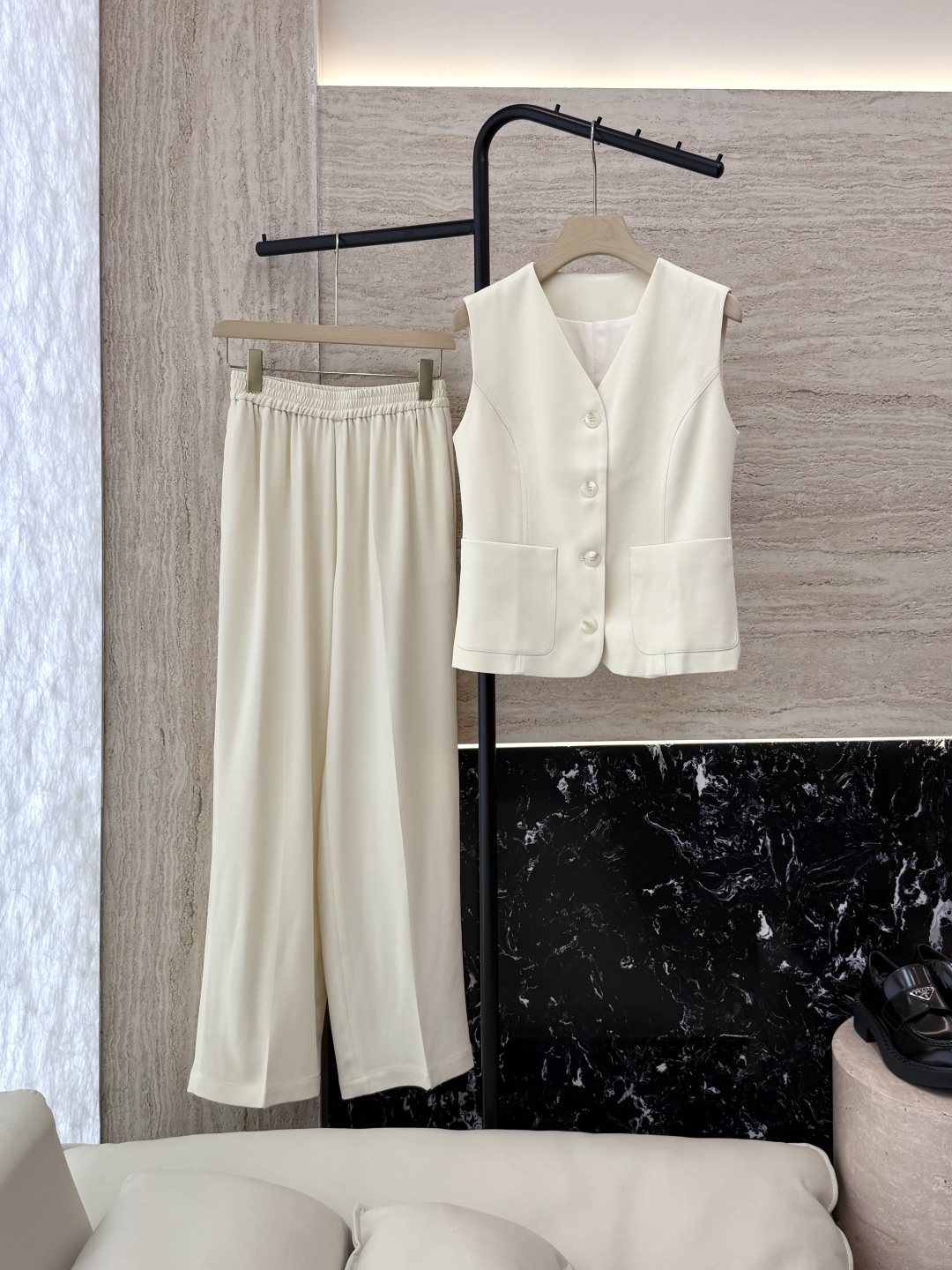 NO:477009,YML046# new set acetate vest trousers set black off white SMLXL, alexander wang19860909YML046#新款套装 醋酸马甲长裤 套装 黑色 米白色 SMLXL,,alexander wang,Women's clothing