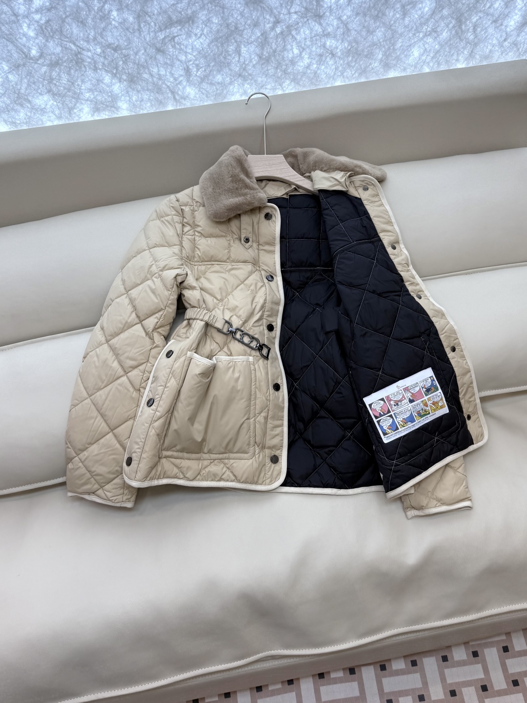 WHL006#新款羽绒服⚠️。
Moncler 科技毛领（非真毛 对标专柜）90%白鹅绒 格纹 羽绒服 
