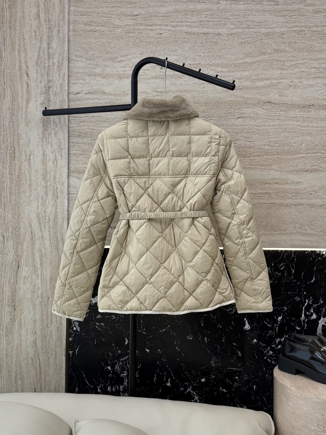 WHL006#新款羽绒服⚠️。
Moncler 科技毛领（非真毛 对标专柜）90%白鹅绒 格纹 羽绒服 