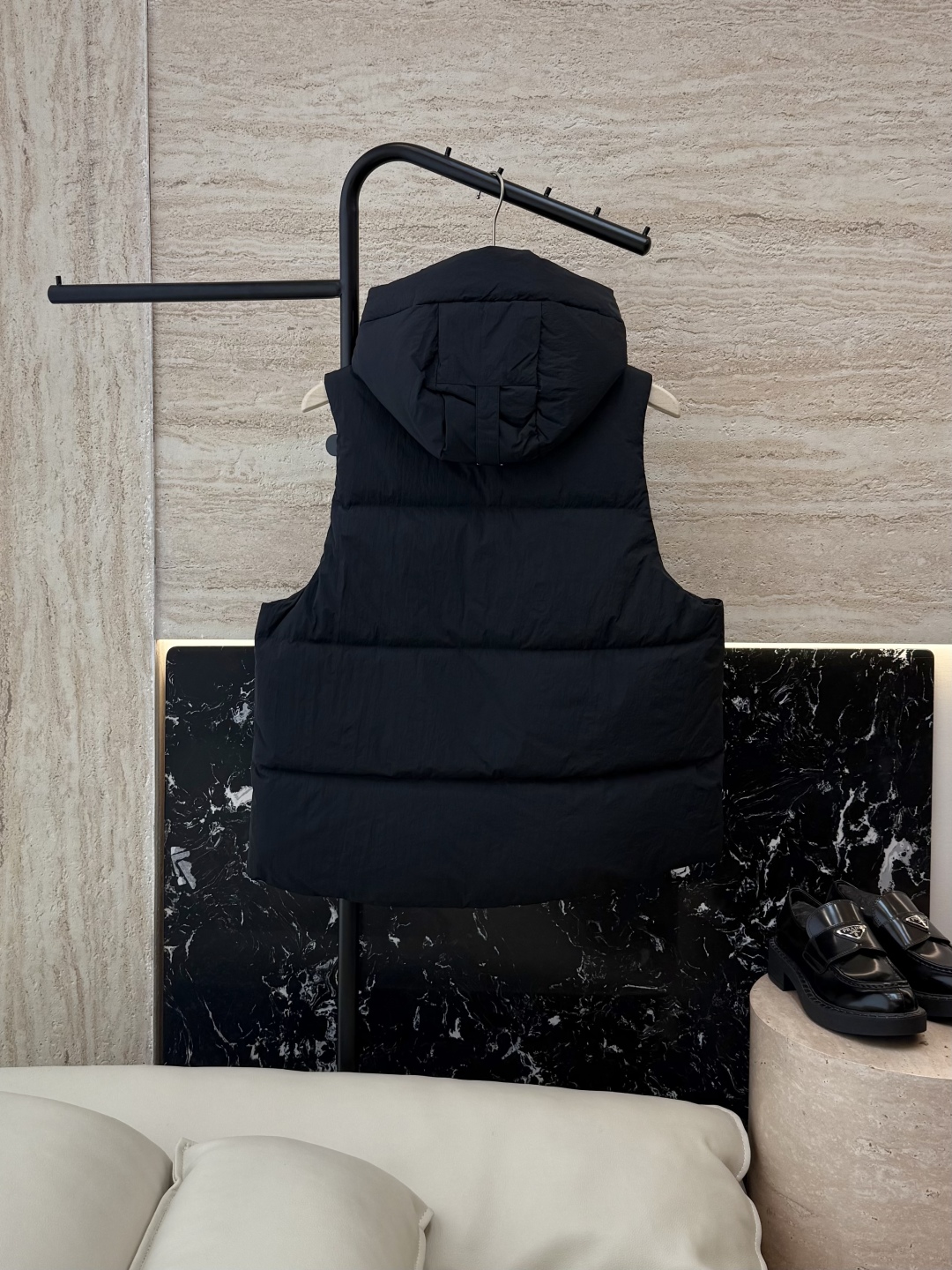 25014#新款羽绒服⚠️。
Canada Goose 加拿大鹅 90%白鸭绒 马甲 羽绒服 白色 黑色