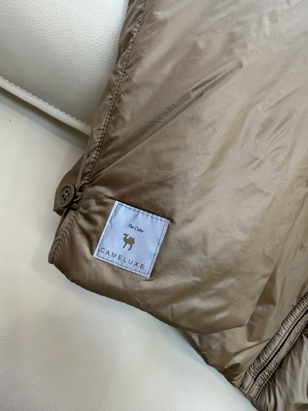 TF097#秋冬新款棉衣⚠️。
Max 原标款 骆驼绒 原版外贸棉衣 驼色 36/38/40/42