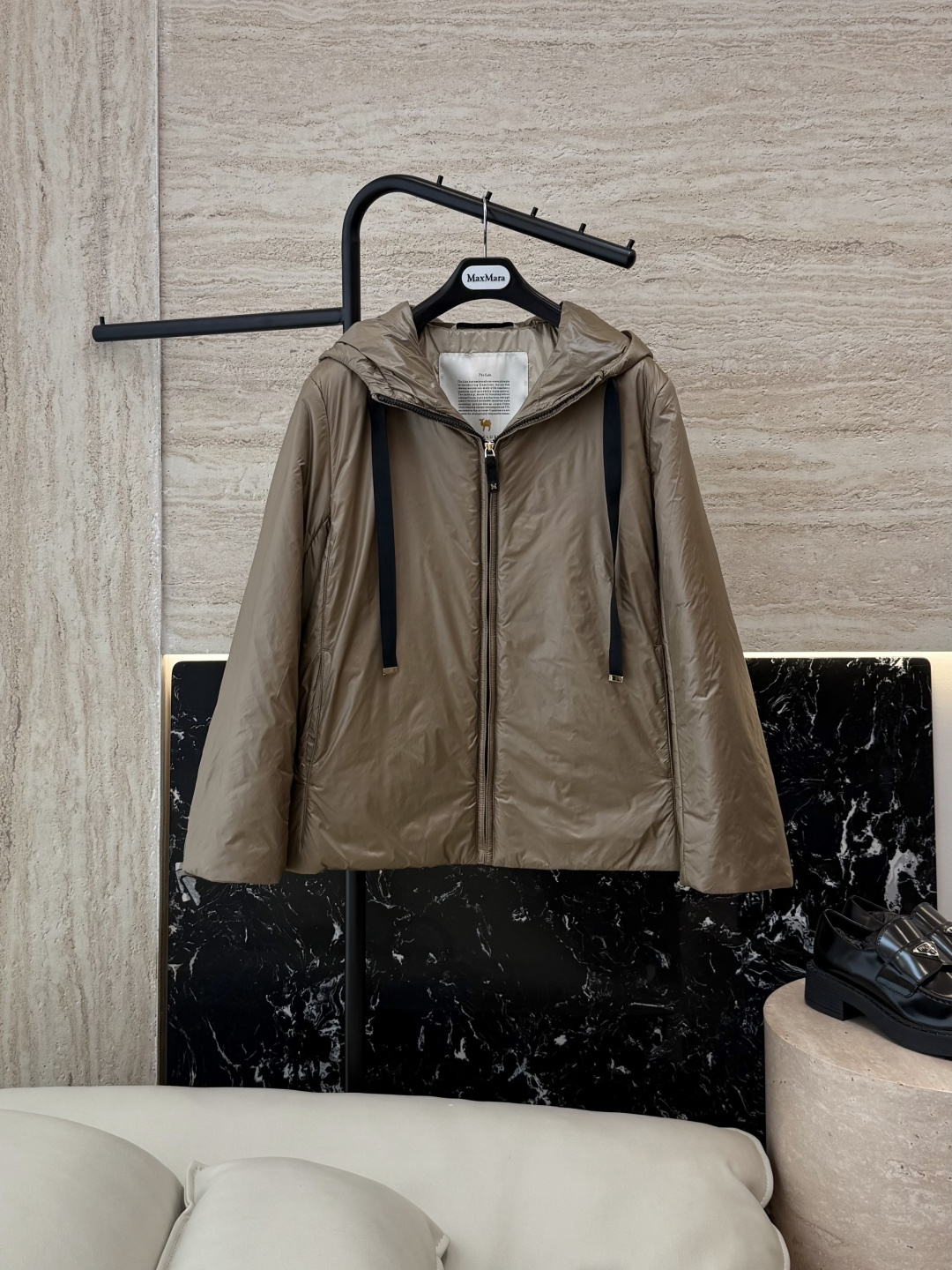 NO:478751,TF097# autumn and winter new cotton coat Max original standard camel velvet original foreign trade cotton coat camel color 36/38/40/42,,tom ford,alexander wang19860909TF097#秋冬新款棉衣 Max 原标款 骆驼绒 原版外贸棉衣 驼色 36/38/40/42,,tom ford,alexander wang,Women's clothing