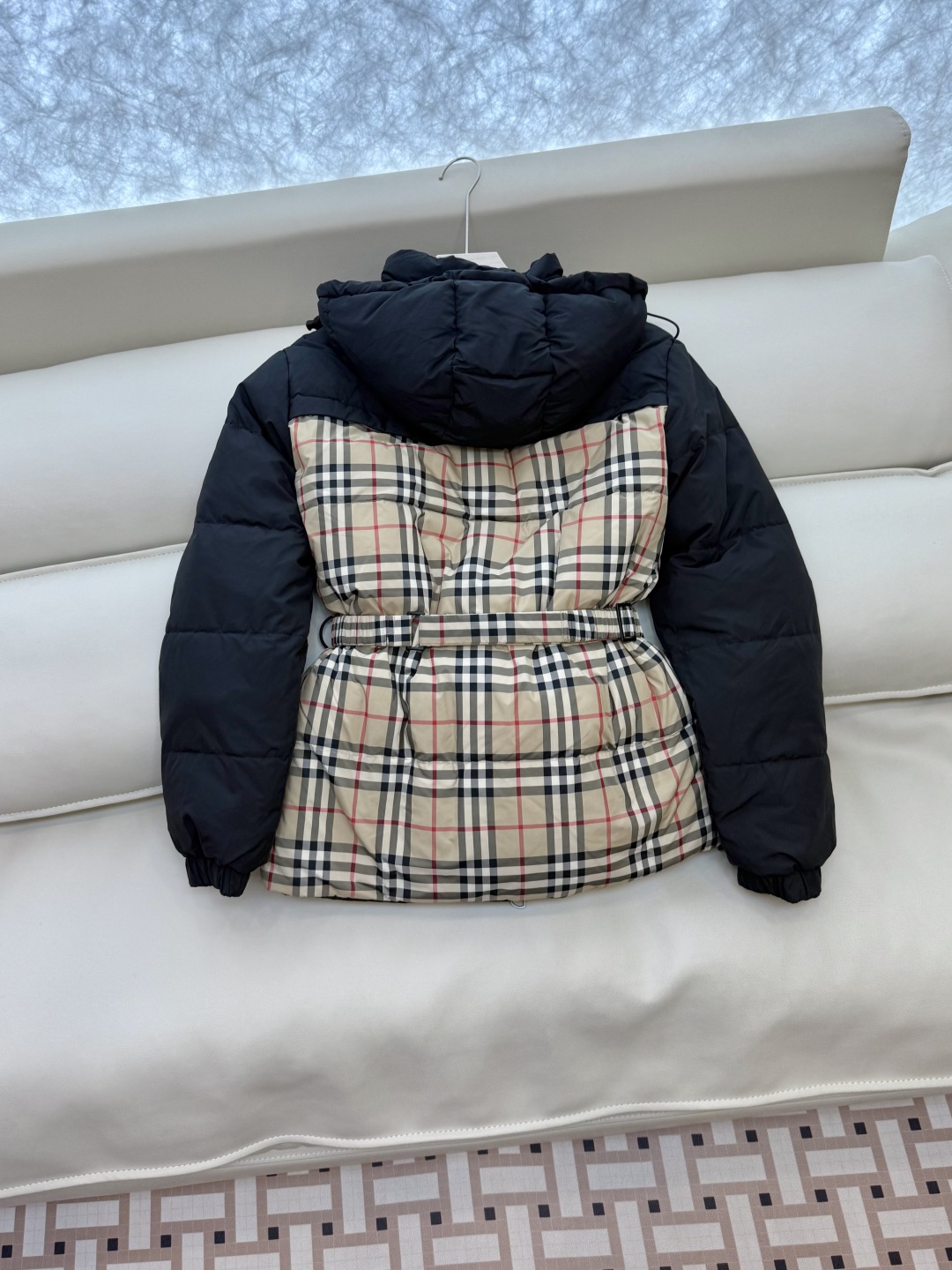 AH731#新款羽绒服⚠️2025。
Bur 巴宝莉 格纹拼接 90% 白鹅绒 两面穿 长袖 羽绒服 杏