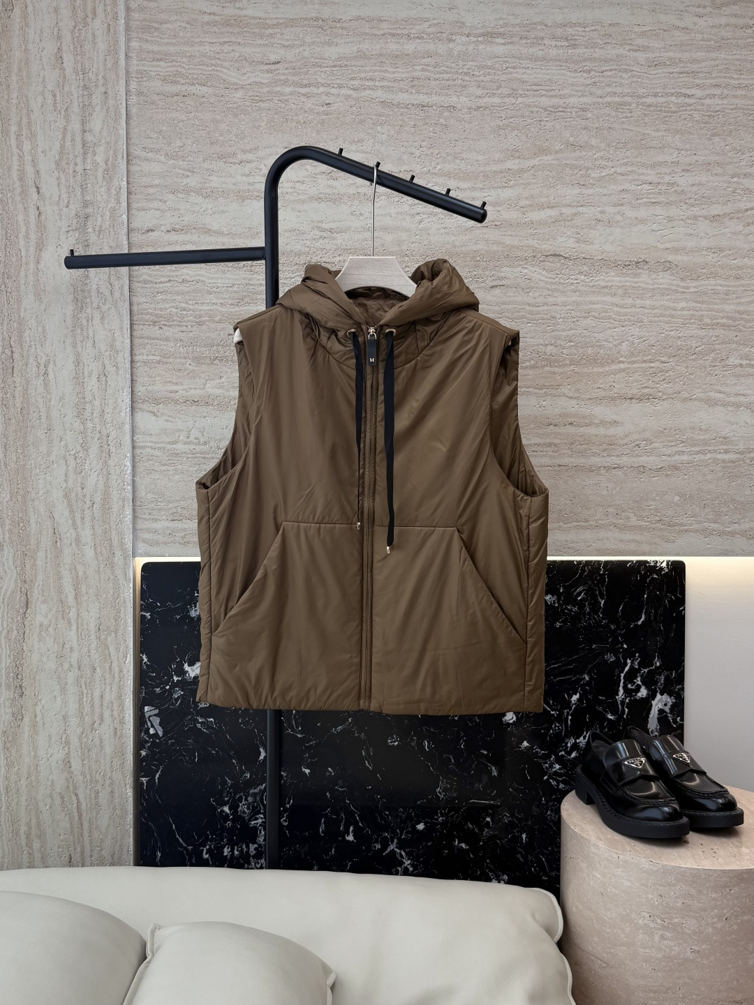 NO:483536,12# imitation camel velvet M Home Unstandard Wool imitation camel velvet Cotton coat Vest Color Black Coffee Brown Size 36-42,,alexander wang1986090912#仿驼绒 M 家 无标款 羊毛 仿驼绒 棉衣 马甲 颜色黑色 咖色 棕色 尺码36-42,,alexander wang,Women's clothing