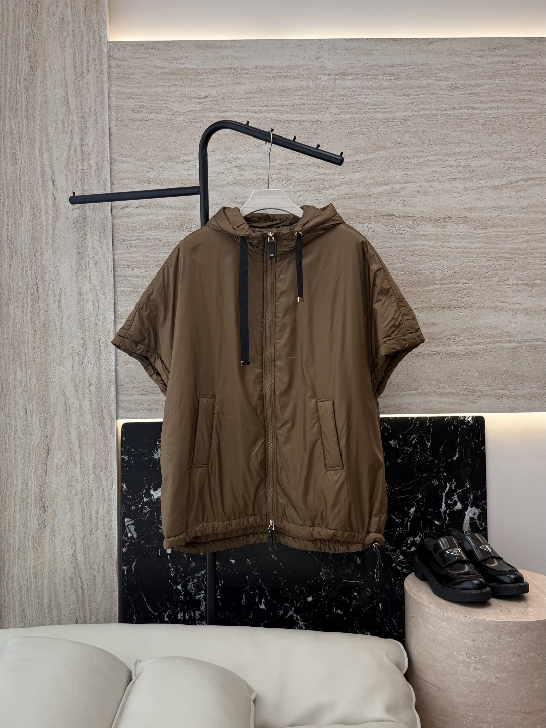 NO:483596,03#Imitation Camel Fleece M Home No standard wool Imitation Camel Fleece Cotton Cloak Jacket Style Color Black Coffin Brown Size 36-42,,jackets & coats,alexander wang1986090903#仿驼绒 M 家 无标款 羊毛 仿驼绒 棉衣斗篷 外套款 颜色黑色 咖色 棕色 尺码36-42,,jackets & coats,alexander wang,Women's clothing