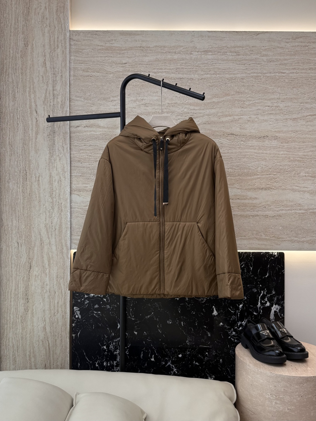 NO:483552,09# Imitation Camel Fleece M Home No standard wool Imitation Camel Fleece Cotton Clothes Short Jacket Color Black Coffee Brown Size 36-42,,jackets & coats,alexander wang1986090909#仿驼绒 M 家 无标款 羊毛 仿驼绒 棉衣 短款外套 颜色黑色 咖色 棕色 尺码36-42,,jackets & coats,alexander wang,Women's clothing