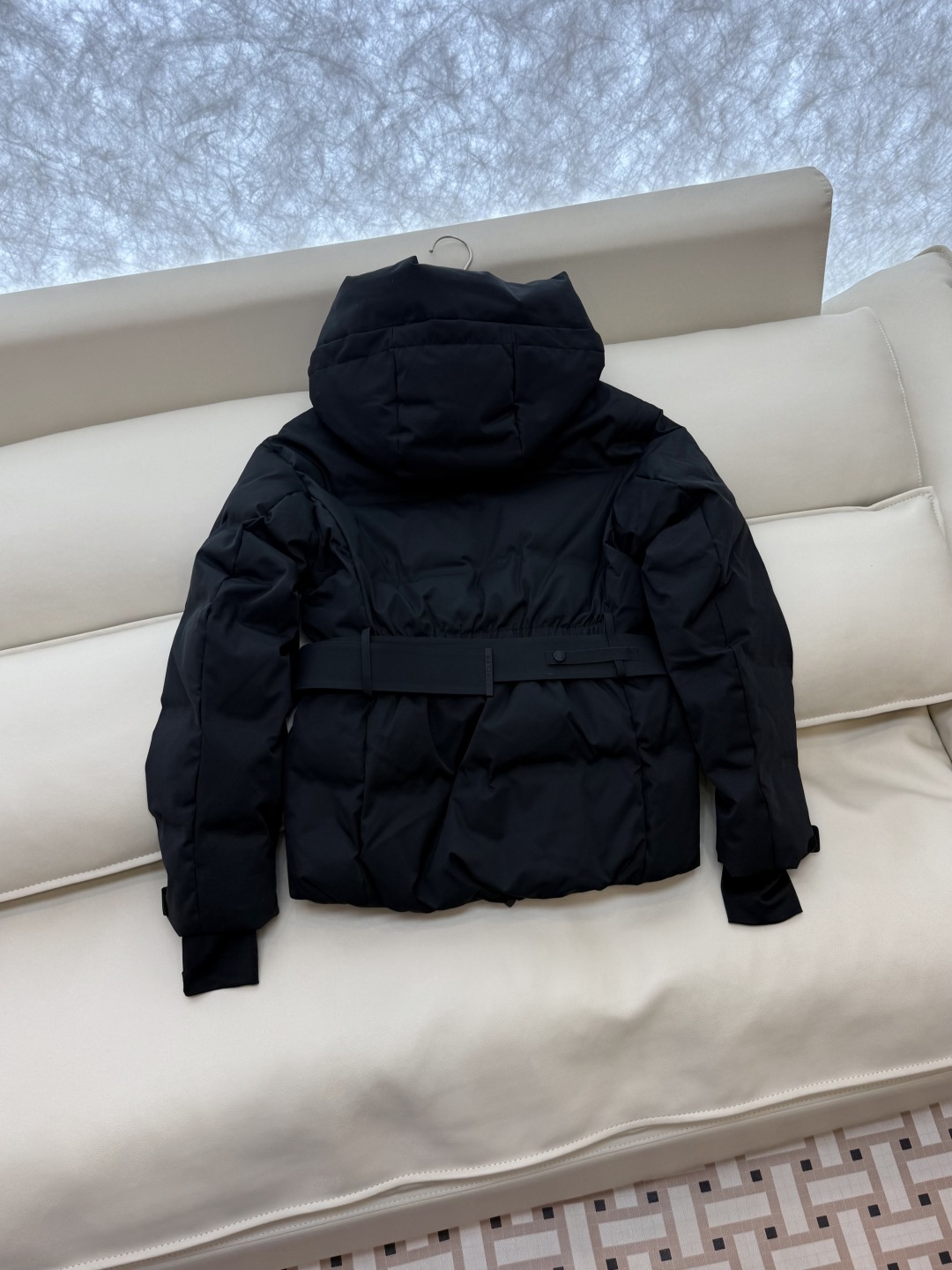 MN5003#新款羽绒服⚠️。
Mon蒙口 跑量款‼️
90% 白鹅绒 户外 修身款 滑雪服系列 羽绒服