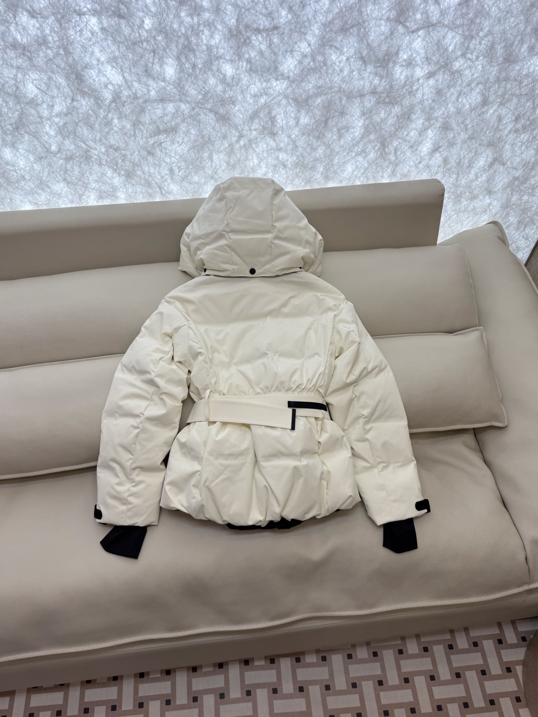 MN5003#新款羽绒服⚠️。
Mon蒙口 跑量款‼️
90% 白鹅绒 户外 修身款 滑雪服系列 羽绒服