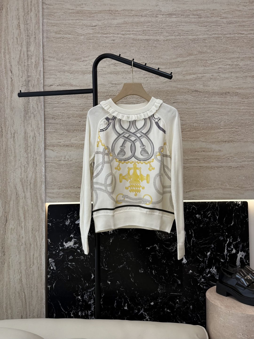NO:487667,H32574# new knitted sweater P H Home Hermes Positioning Print Silk Twill Splicing Long-sleeved sweater Black Beige Pink SMLXL,,hermes,sweaters,real silk,alexander wang19860909H32574#新款针织衫P H家 爱马仕 定位印花 真丝斜纹拼接 长袖毛衣 黑色 米色 粉色 SMLXL,,hermes,sweaters,real silk,alexander wang,Women's clothing