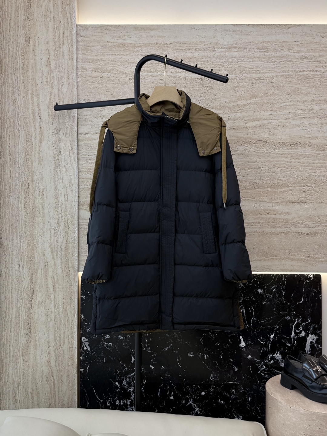 M860#新款羽绒服⚠️。
BC 90% 白鹅绒 精工制作 保暖白鹅绒 羽绒服  浅灰色 黑色 38/4