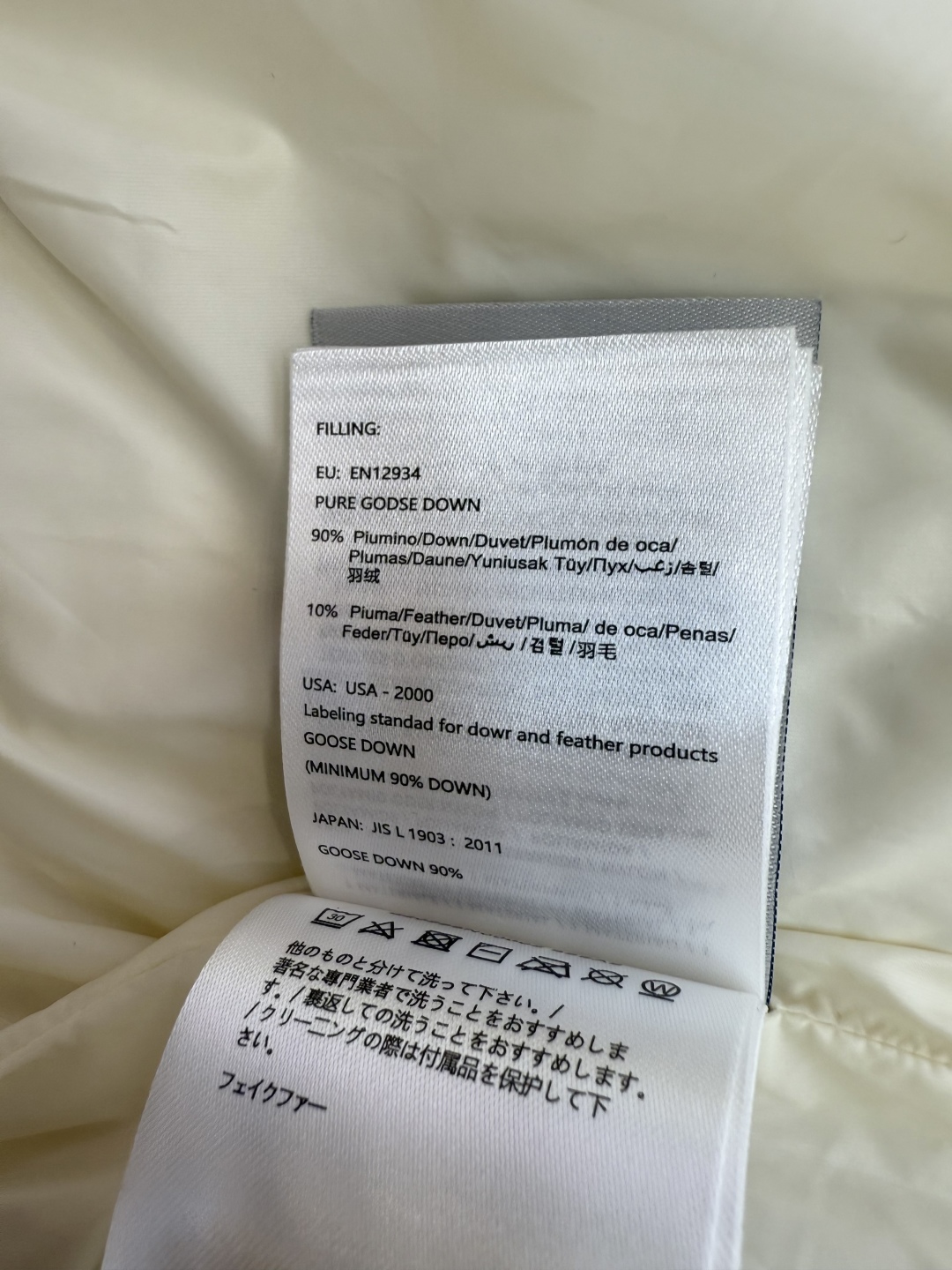 QGL027#新款羽绒服⚠️。
Moncler 美羊羊 摇粒绒 90% 白鹅绒 羽绒马甲 粉色/米黄色/