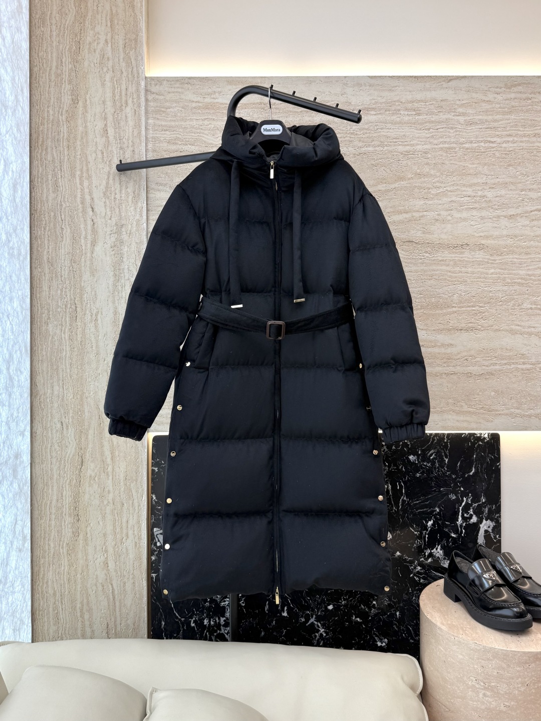 #新款羽绒服⚠️2025。
Max 羊毛料 超长款 保暖 90% 白鹅绒 羽绒服 黑色 驼色 灰色 38