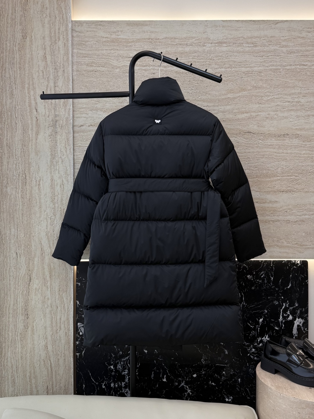 #新款羽绒服⚠️2025。
Max mara/weekend  90%白鹅绒立领 长袖长袖 羽绒服  黑