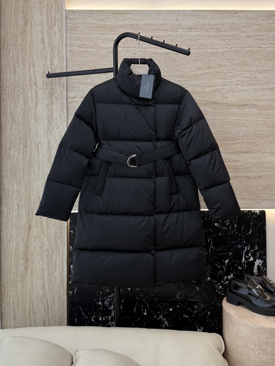 #新款羽绒服⚠️2025。
Max mara/weekend  90%白鹅绒立领 长袖长袖 羽绒服  黑
