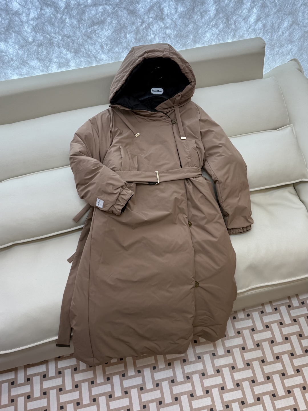 9230#新款羽绒服⚠️2025。
max mara 双面穿 扣子款长款 90% 白鹅绒 羽绒服  黑色