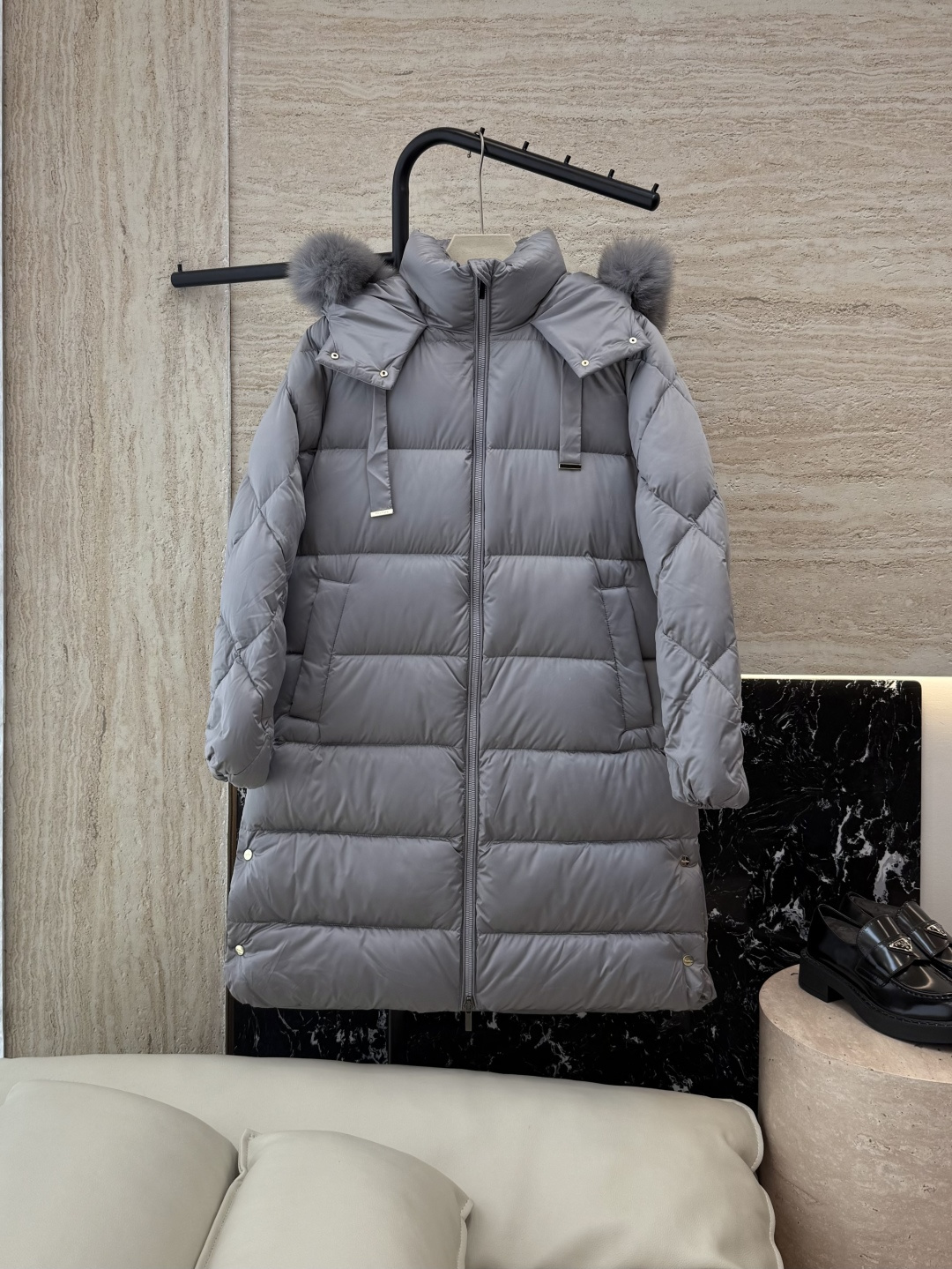 NO:495795,With dust bag 8115-1# new down jacket Maxmara super large fox fur collar 90 white goose down jacket black gray brown S-XL,,down jacket,alexander wang19860909配防尘袋8115-1#新款羽绒服 Maxmara 超大狐狸毛领 90 白鹅绒 长袖羽绒服 黑色 灰色 咖色 S-XL,,down jacket,alexander wang,Women's clothing