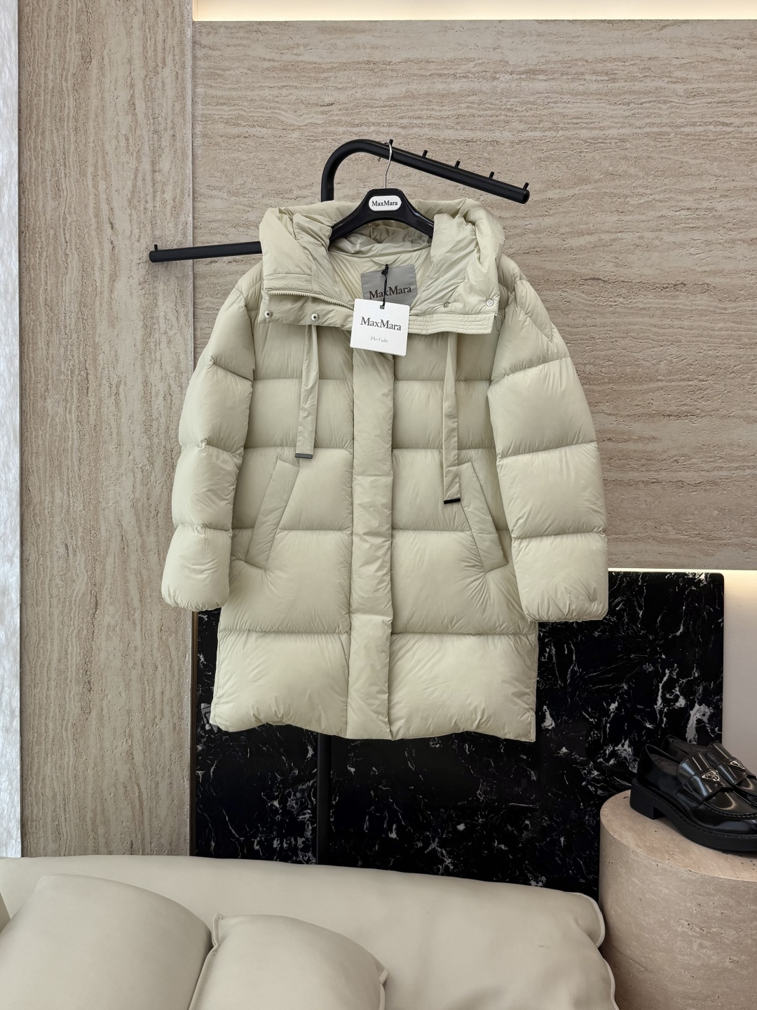 NO:495811,New down jacket with dust bag 8228# Maxmara 90 White Goose down jacket Long-sleeved down jacket Black Beige Coffee S-XL,,down jacket,alexander wang19860909配防尘袋8228#新款羽绒服 Maxmara 90 白鹅绒 长袖羽绒服 黑色 米色 咖色 S-XL,,down jacket,alexander wang,Women's clothing