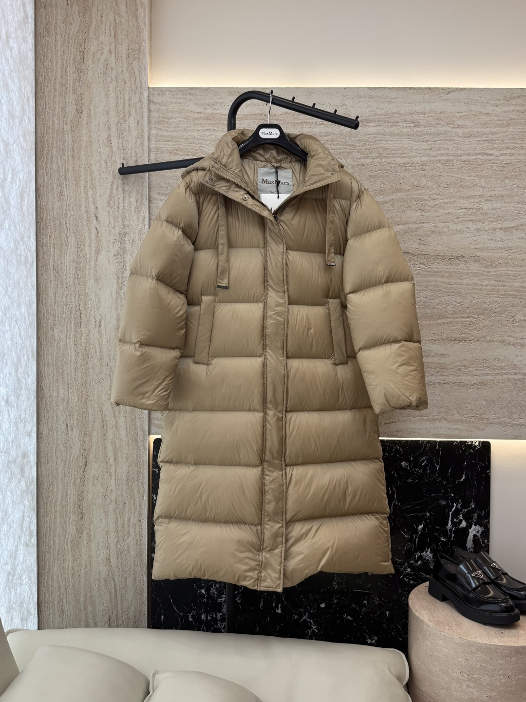 NO:495832,New down jacket with dust bag 8252# Max mara 90 white goose down jacket long down jacket black military green khaki S-XL, down jacket, alexander wang19860909配防尘袋8252#新款羽绒服 Max mara 90 白鹅绒 长款 羽绒服 黑色 军绿色 卡其色 S-XL,,down jacket,alexander wang,Women's clothing