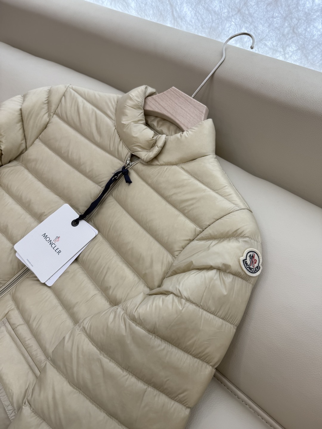 MN5016#新款羽绒服。Moncler 爆款 收纳袋装 轻薄90% 白鹅绒羽绒服 五色 1-2-3-4