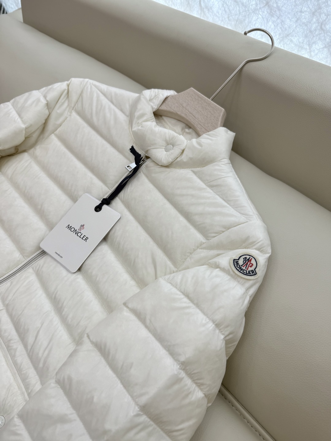MN5016#新款羽绒服。Moncler 爆款 收纳袋装 轻薄90% 白鹅绒羽绒服 五色 1-2-3-4
